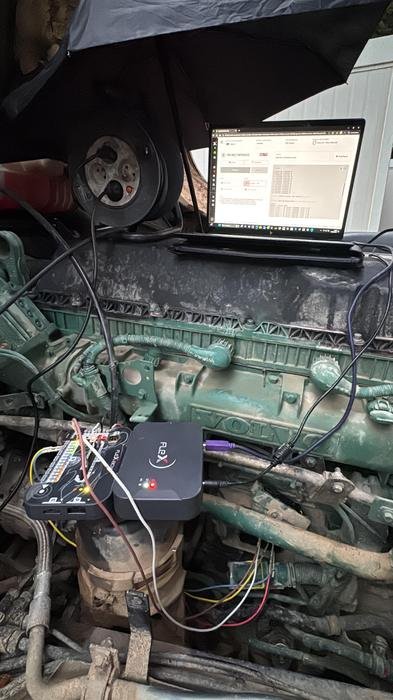 Lecture ECU sur moteur Volvo avec boîtier FlexBox et ordinateur de diagnostic